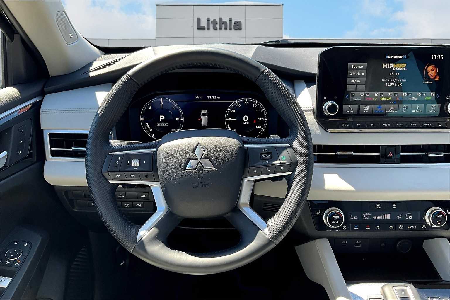 Vehicle image 15 of 30