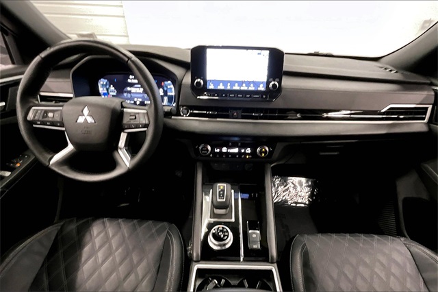Vehicle image 15 of 39