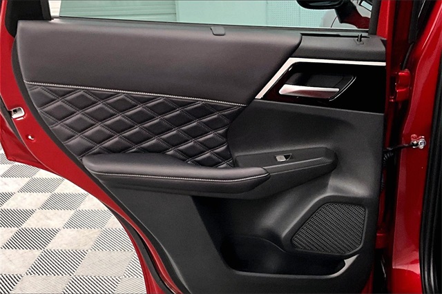 Vehicle image 26 of 39