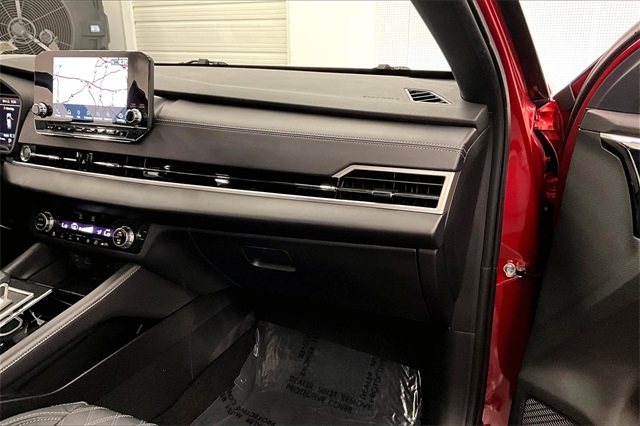 Vehicle image 19 of 39