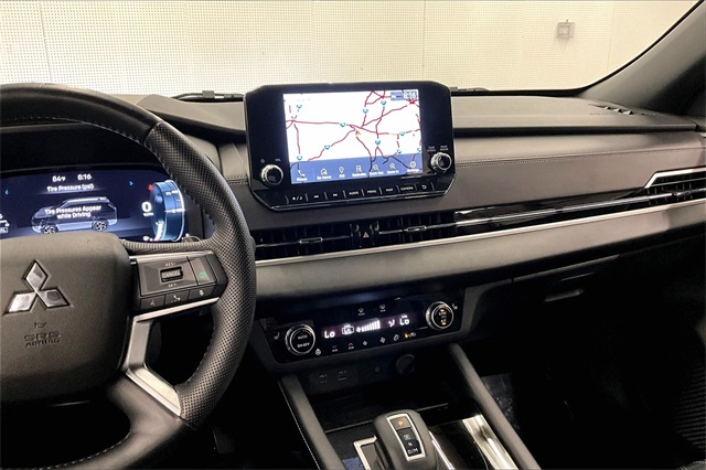 Vehicle image 34 of 39