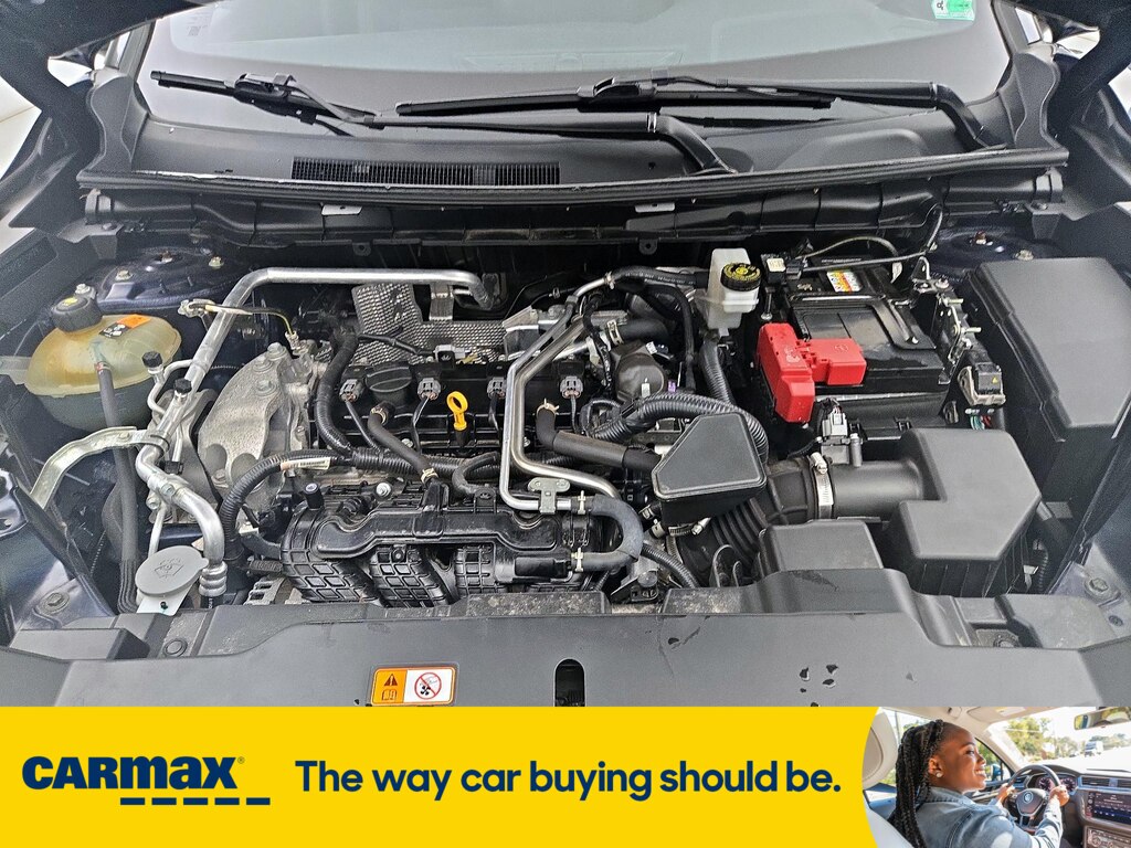 Vehicle image 27 of 28
