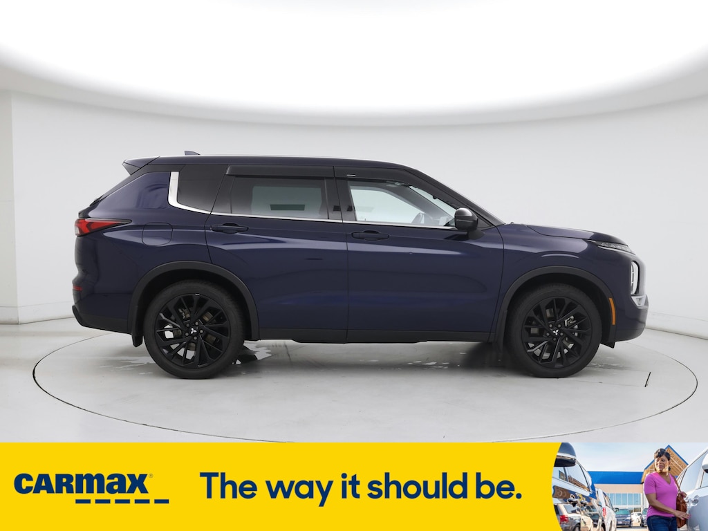 Vehicle image 4 of 28