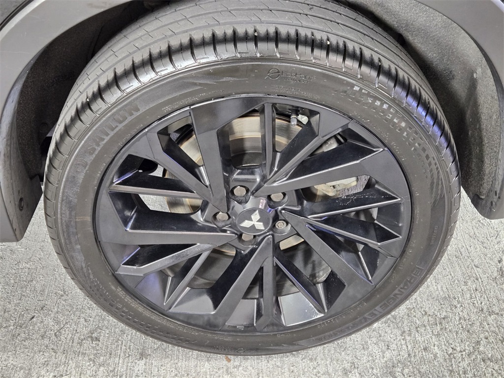 Vehicle image 11 of 31