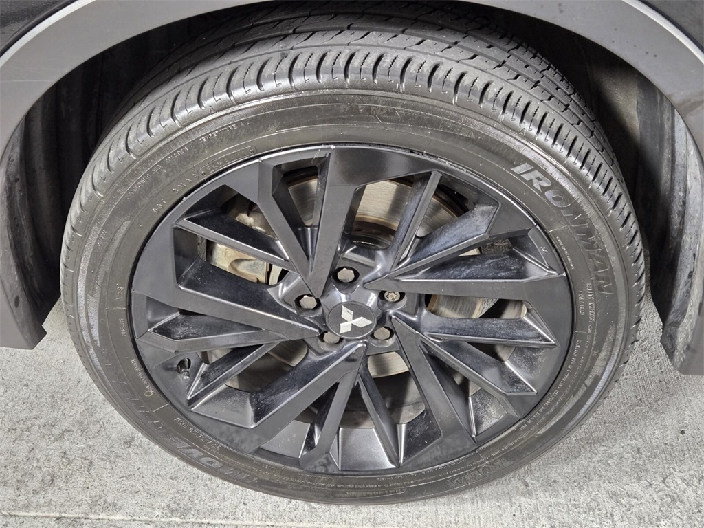Vehicle image 12 of 31