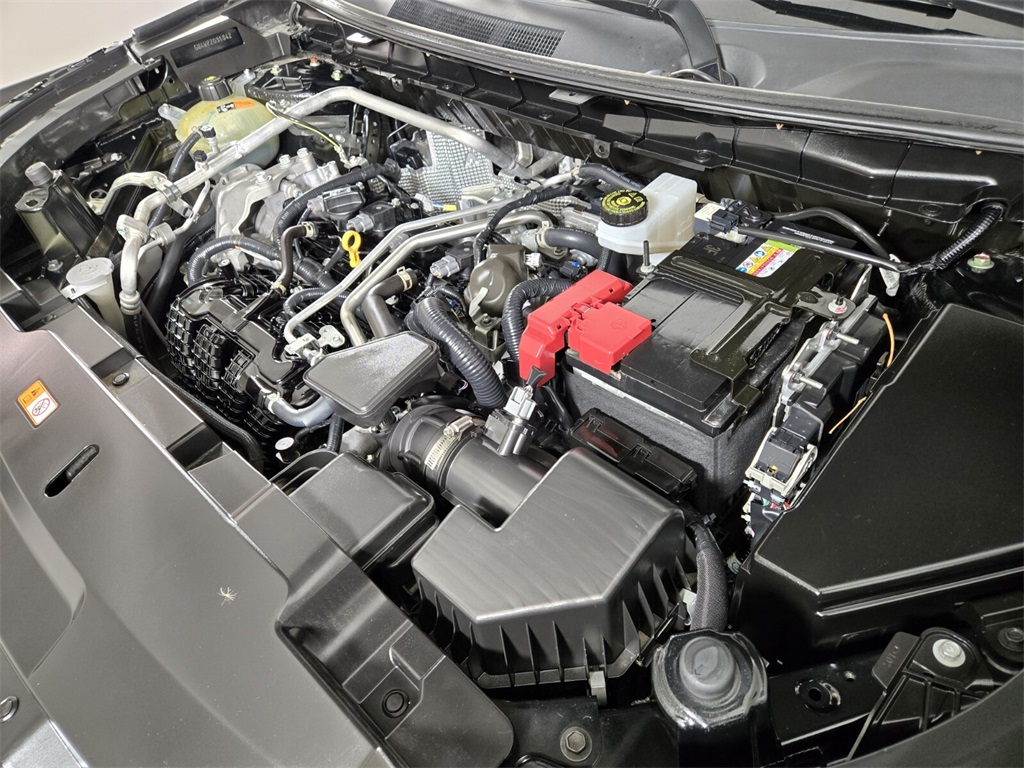 Vehicle image 22 of 31