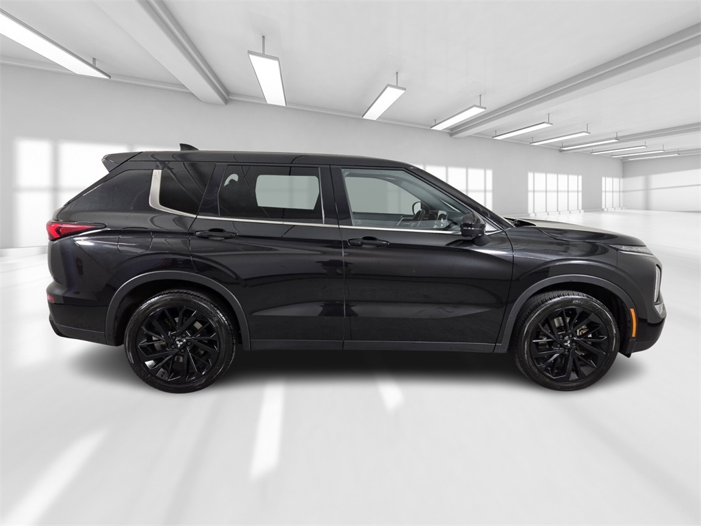 Vehicle image 3 of 31