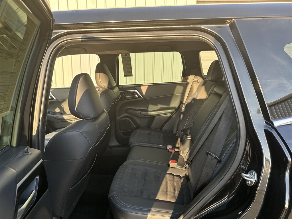 Vehicle image 28 of 36