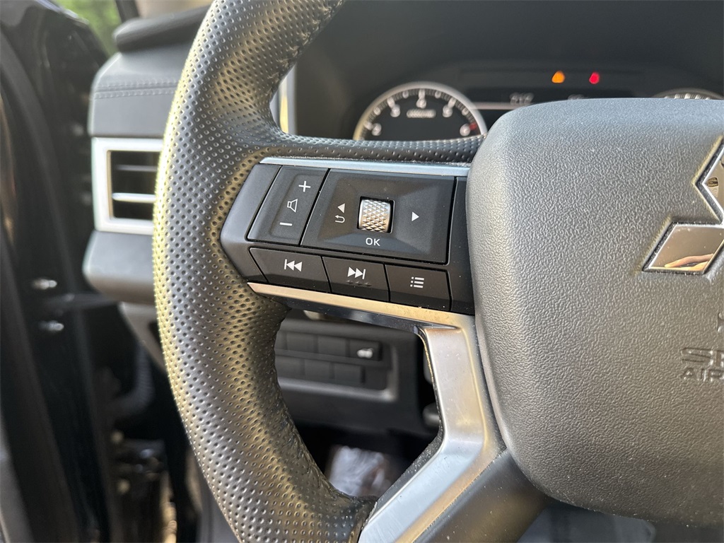 Vehicle image 17 of 36
