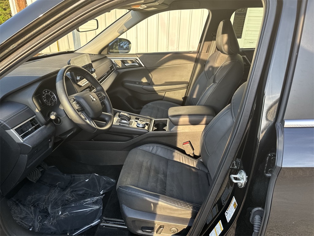 Vehicle image 13 of 36