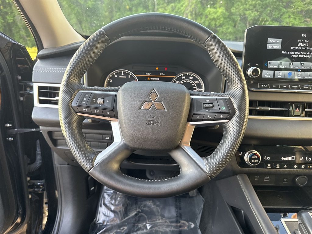 Vehicle image 16 of 36