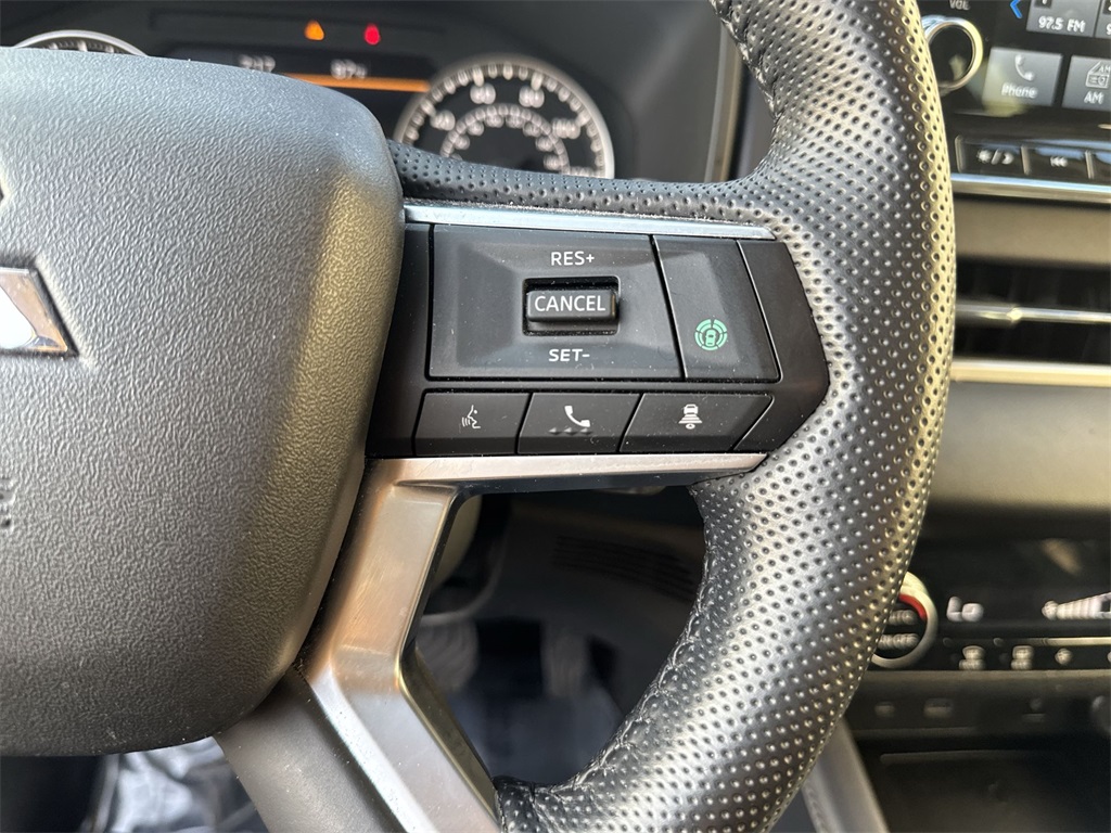 Vehicle image 18 of 36