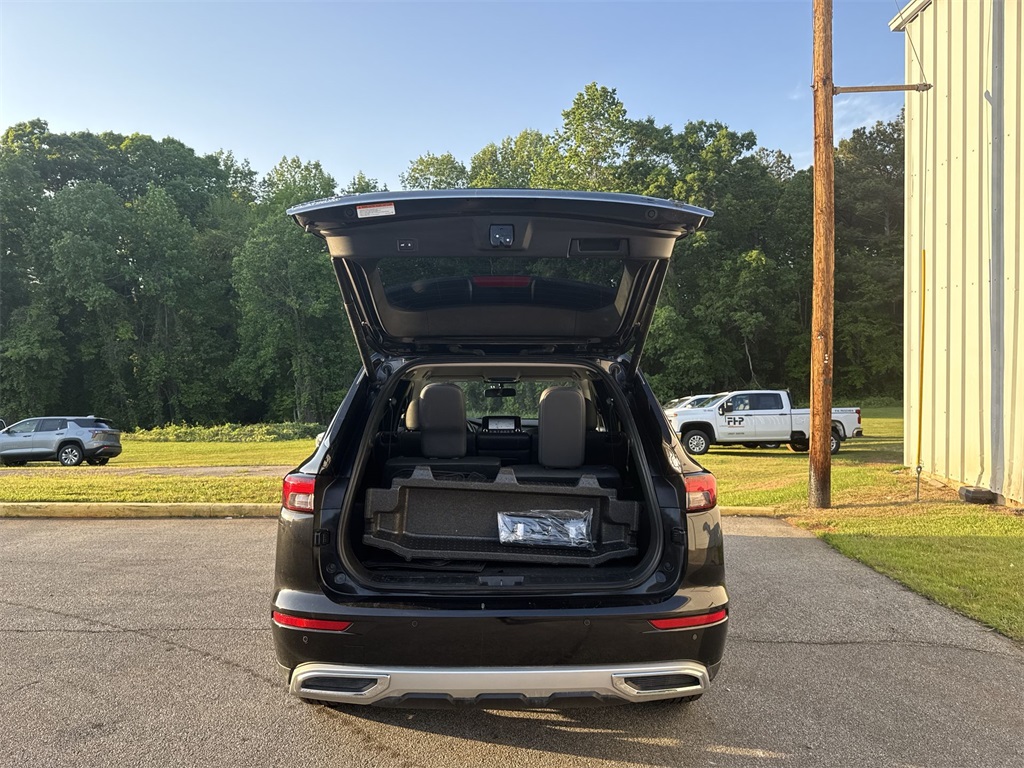 Vehicle image 34 of 36