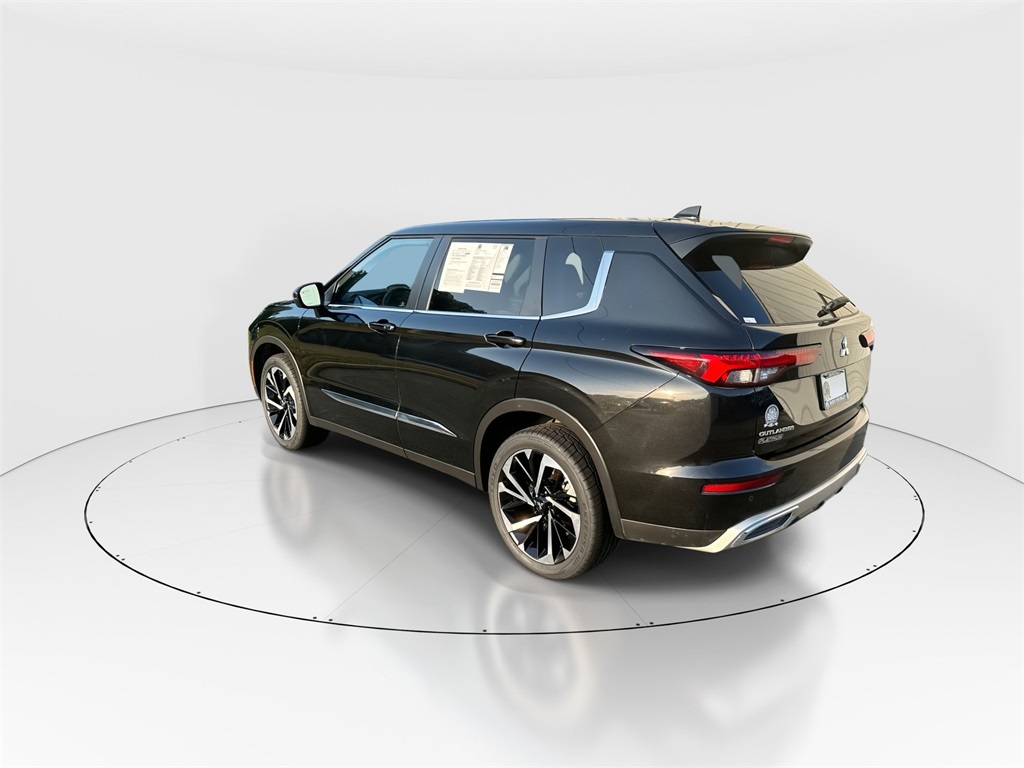 Vehicle image 8 of 36
