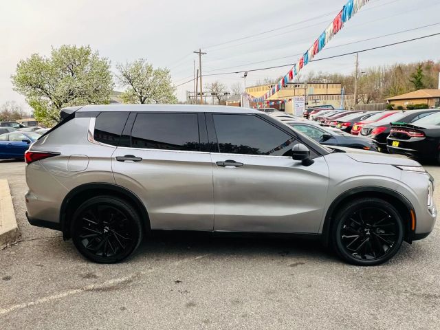 Vehicle image 3 of 19