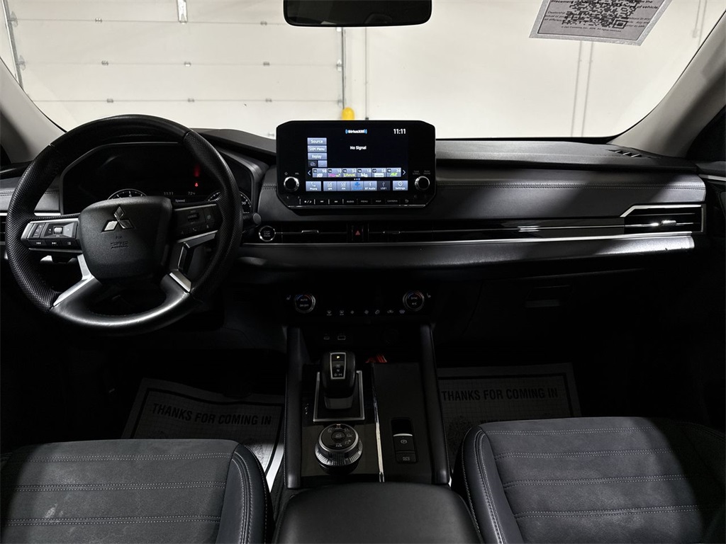 Vehicle image 16 of 28
