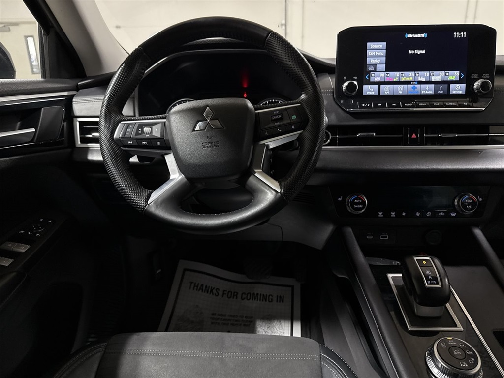 Vehicle image 17 of 28
