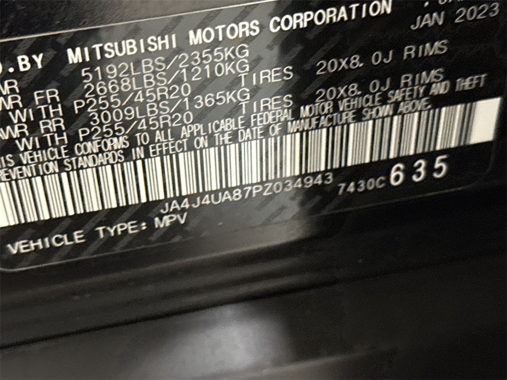 Vehicle image 23 of 28