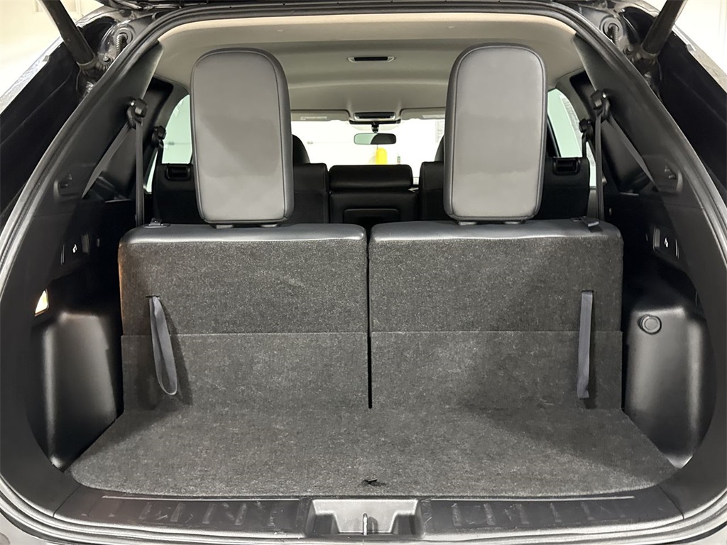 Vehicle image 12 of 28