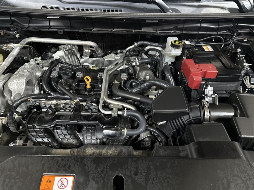 Vehicle image 10 of 28