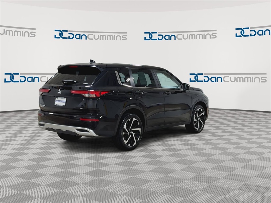Vehicle image 6 of 28