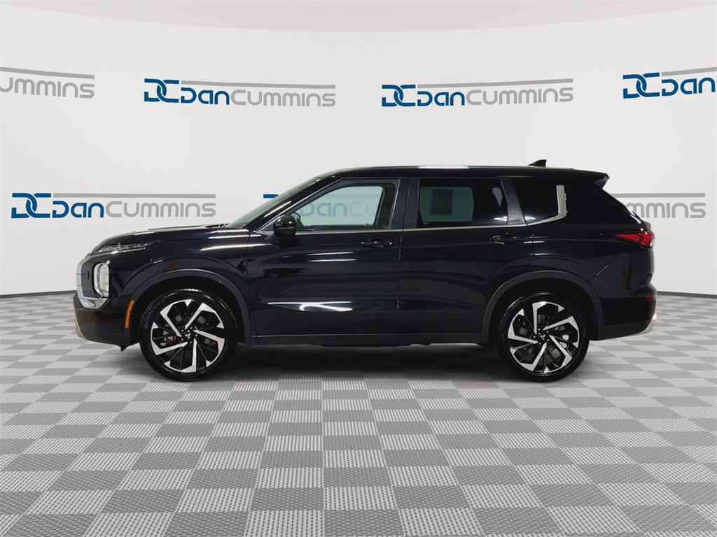 Vehicle image 9 of 28