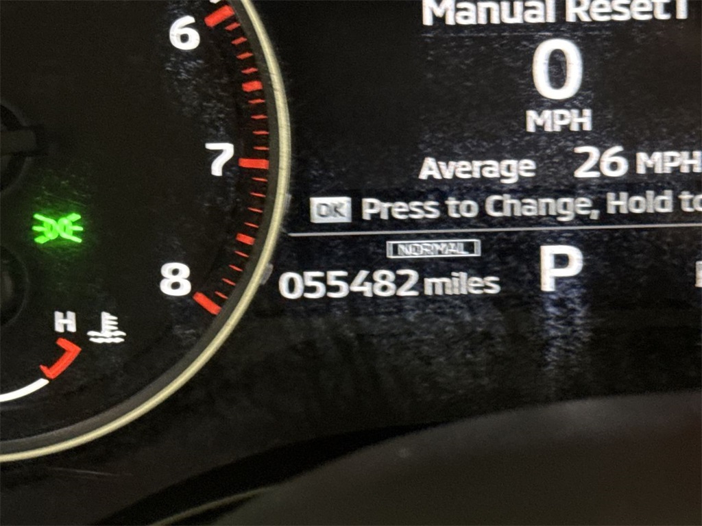 Vehicle image 19 of 28