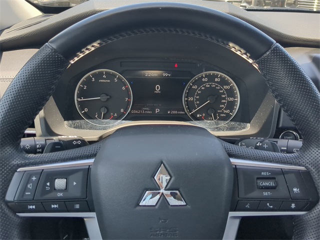 Vehicle image 31 of 34