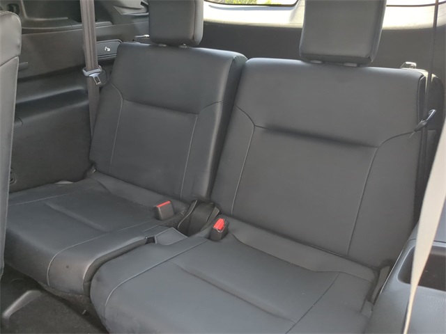 Vehicle image 12 of 34