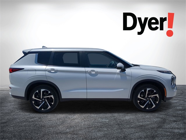 Vehicle image 4 of 34