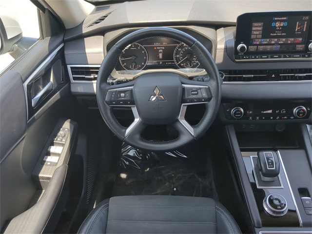 Vehicle image 15 of 34