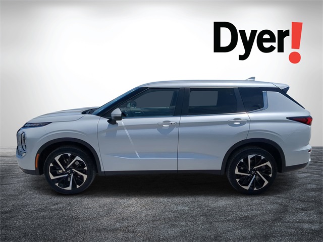 Vehicle image 8 of 34