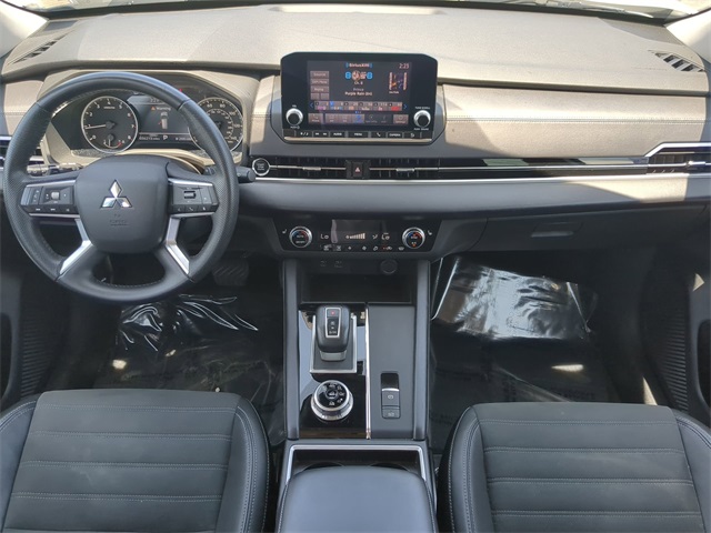 Vehicle image 14 of 34