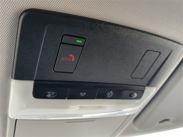 Vehicle image 23 of 34