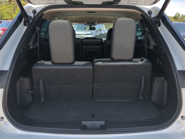 Vehicle image 10 of 34