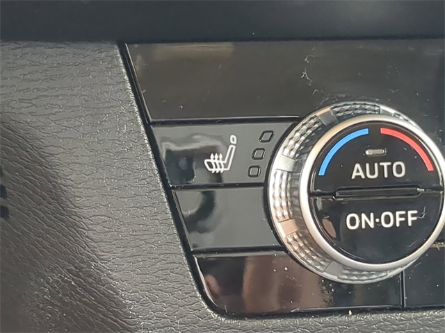Vehicle image 33 of 34
