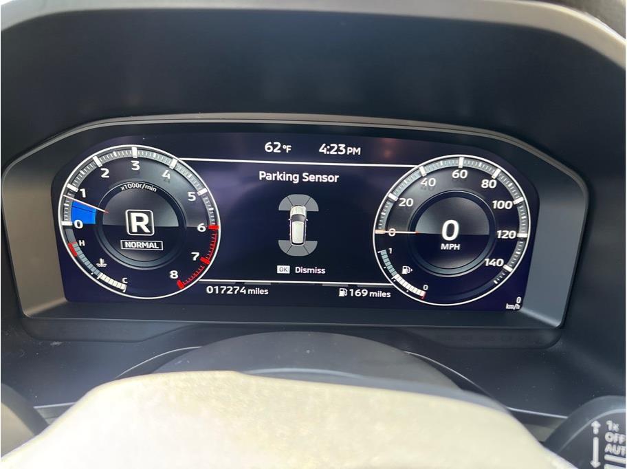 Vehicle image 19 of 32