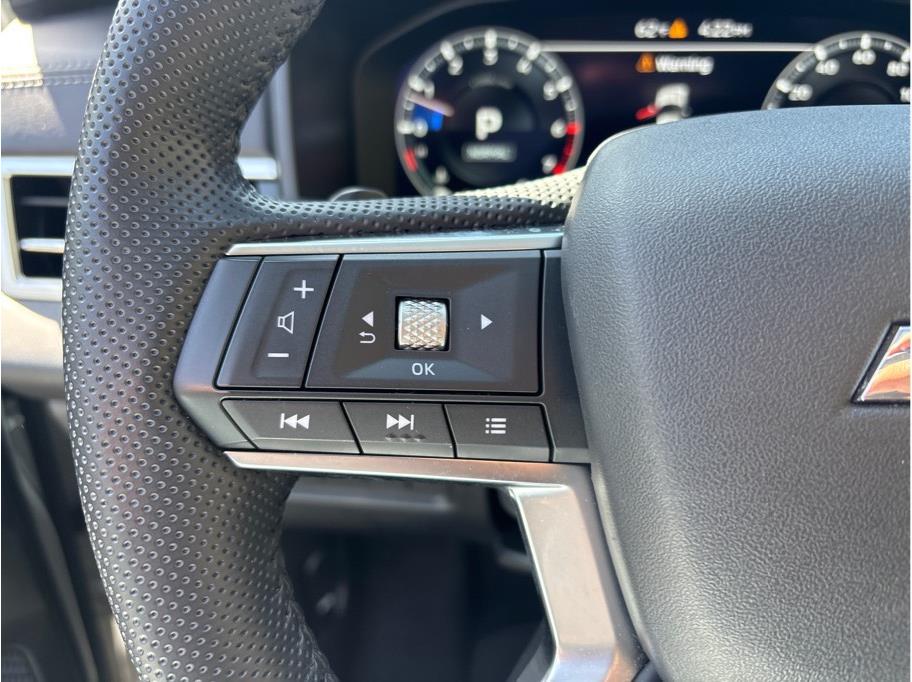 Vehicle image 29 of 32
