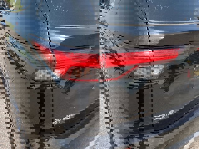 Vehicle image 13 of 35