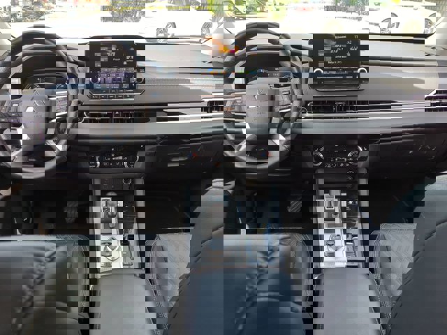 Vehicle image 19 of 35