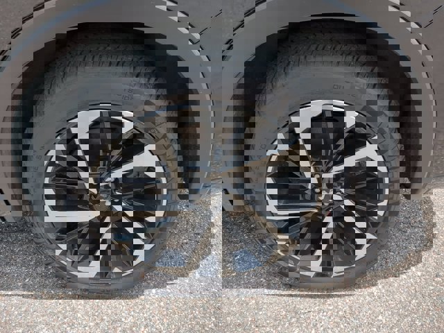 Vehicle image 34 of 35