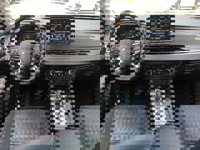 Vehicle image 18 of 35