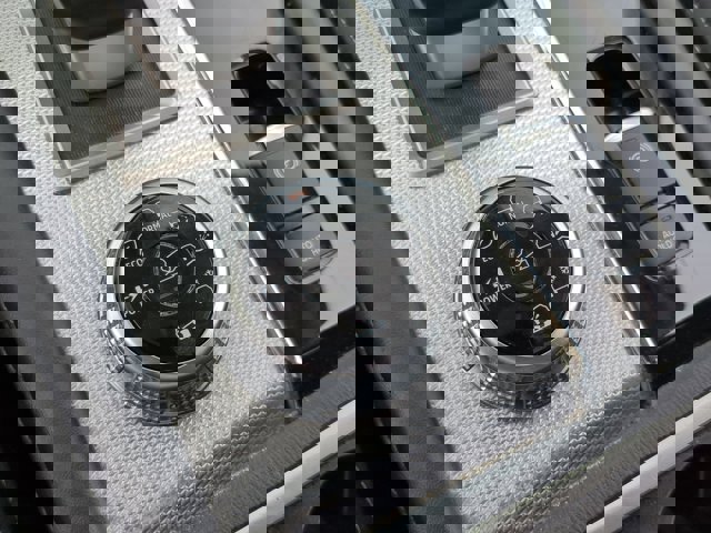 Vehicle image 27 of 35