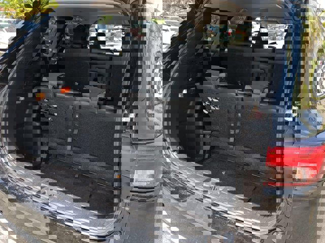 Vehicle image 14 of 35