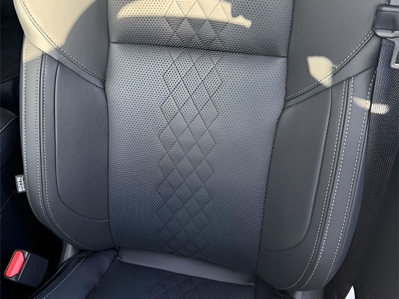 Vehicle image 9 of 23