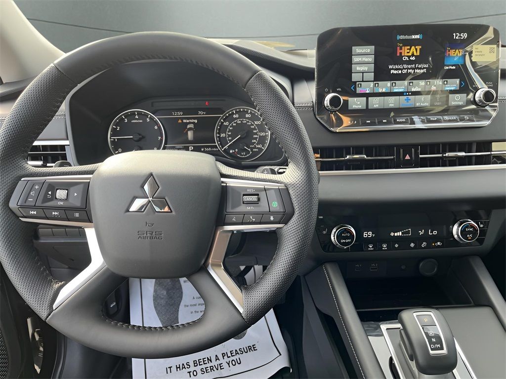 Vehicle image 19 of 23