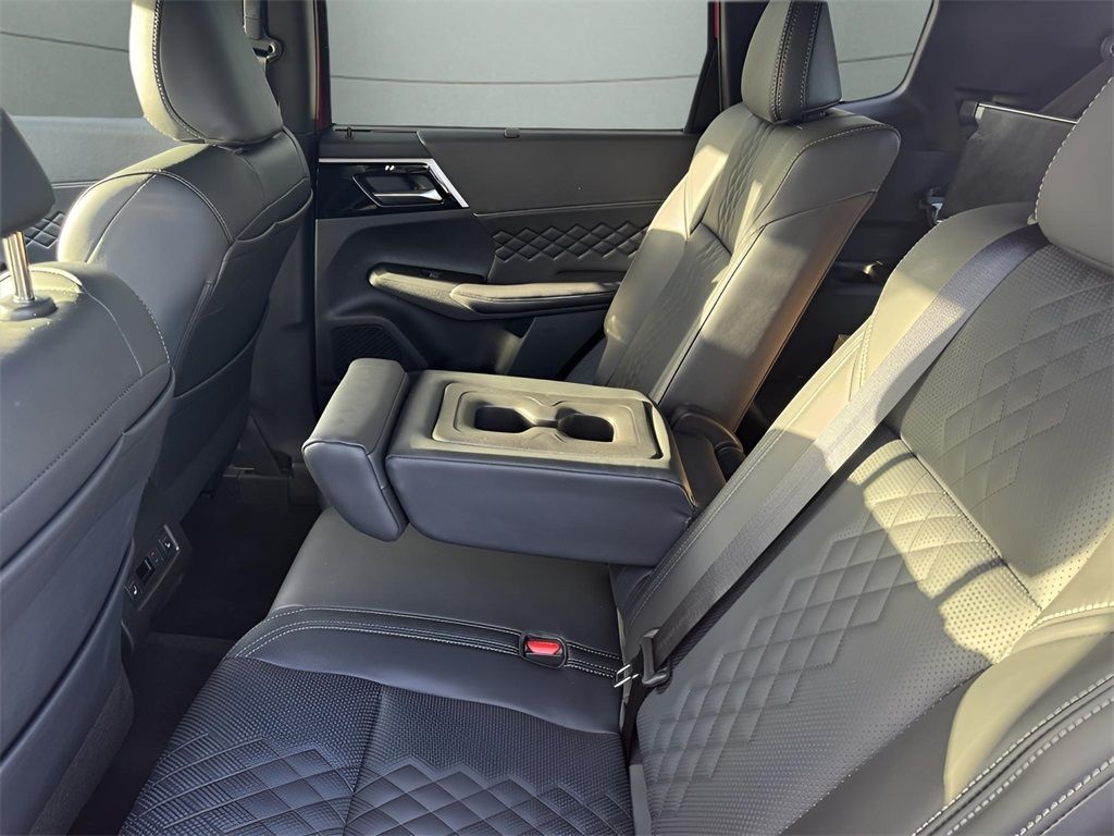 Vehicle image 8 of 23