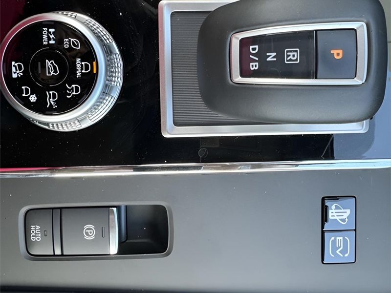 Vehicle image 23 of 23