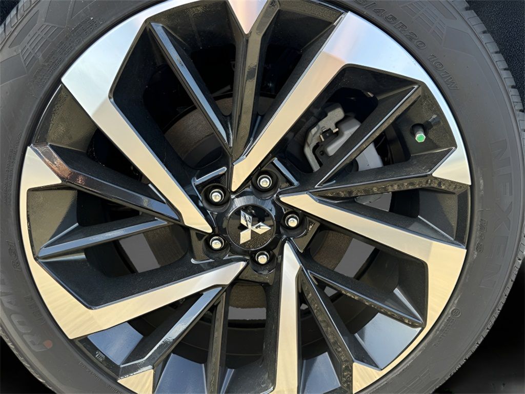 Vehicle image 5 of 23