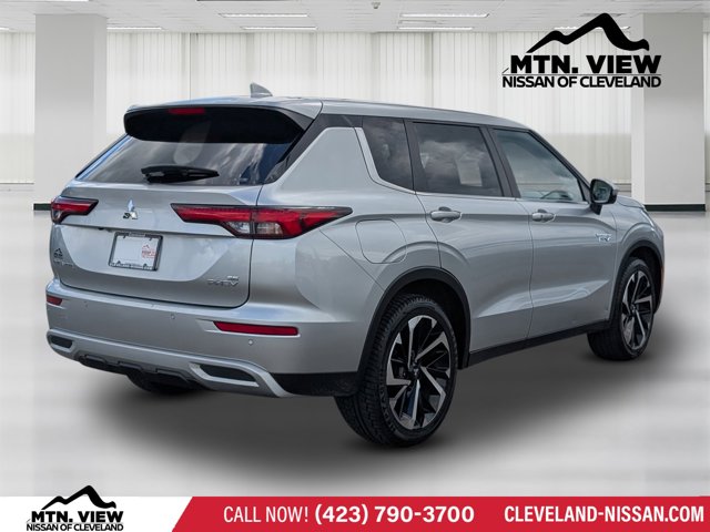Vehicle image 5 of 26